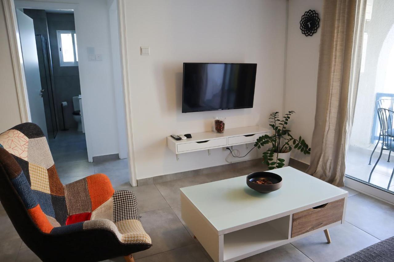 Alex'S Vacation Suite - 100M From The Beach - 6 Guests Paphos Exterior foto